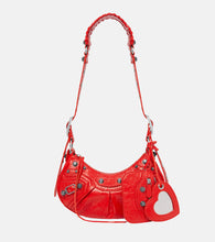 画像をギャラリービューアに読み込む, 【超・ご優待セールを開催致します！】BALENCIAGA （バレンシアガ ）LE CAGOLE XSショルダーバッグクロコダイル型押しラインストーン付き のために ウィメンズ で
