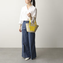 画像をギャラリービューアに読み込む, 【超特価アウトレットセール！】人気・大好評！LOEWE ロエベ 327.02.S93 BASKET SMALL BAG ラフィア×レザー カゴバッグ かご バスケット トート 鞄 8100/YELLOW/TAN/ WHITE レディース
